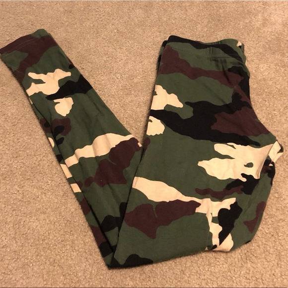 Steve Madden Pants - Steve Madden camo leggings